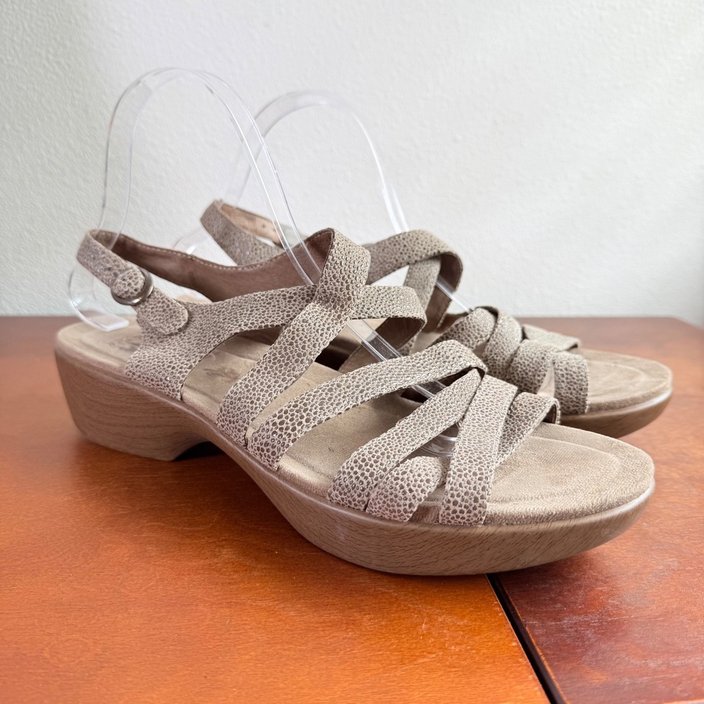 Dansko Strappy Wedge Sandals Womens 40 Taupe Pebble Print Slingback Comfort